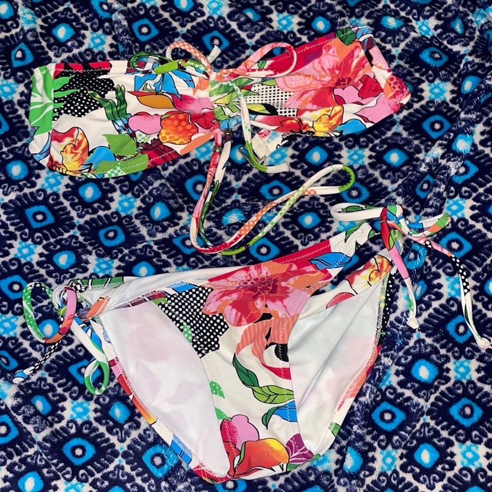 never worn multi color bikini